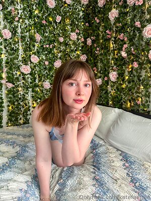 katefaefree Nude Leaked Photo #17