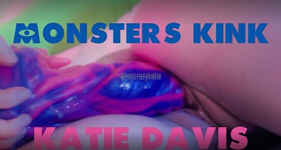 katiebigtoys Nude Leaked Photo #11
