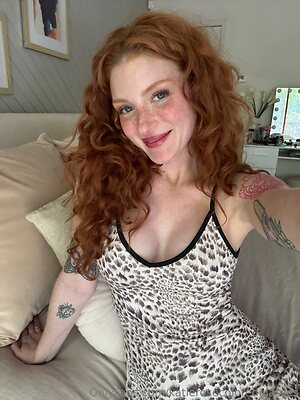 katierosecoloredglasses Nude Leaked Photo #11
