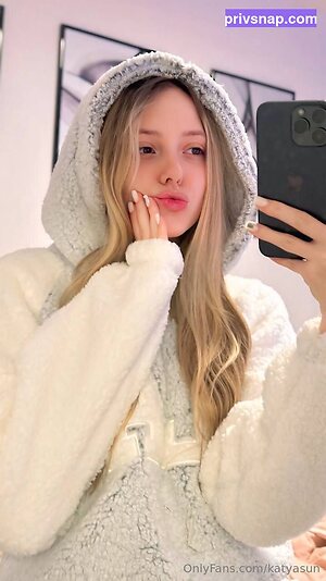 katyasun Nude Leaked Photo #26