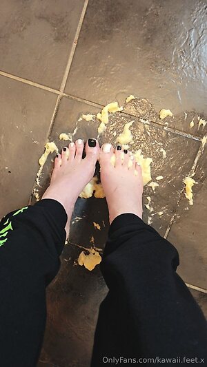 kawaii feet x Nude Leaked Photo #15
