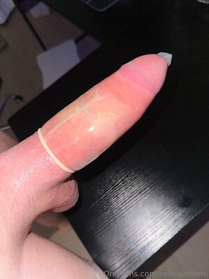 kellywashere Nude Leaked Photo #10