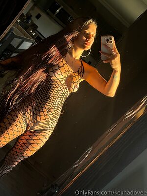 keonadovee Nude Leaked Photo #8