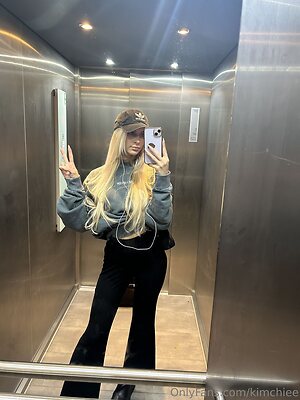 kimchiee Nude Leaked Photo #37