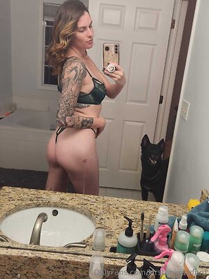 kirstenkrawford Nude Leaked Photo #6