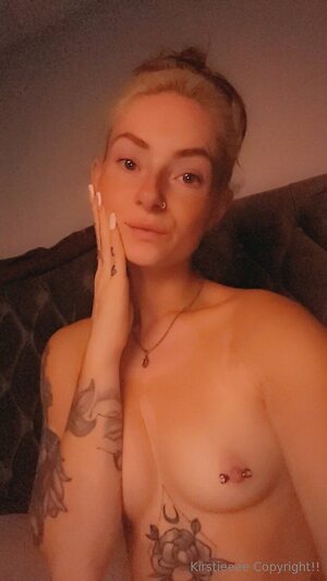 kirstiee96 Nude Leaked Photo #19