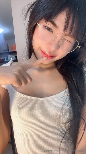kissmesofia Nude Leaked Photo #14