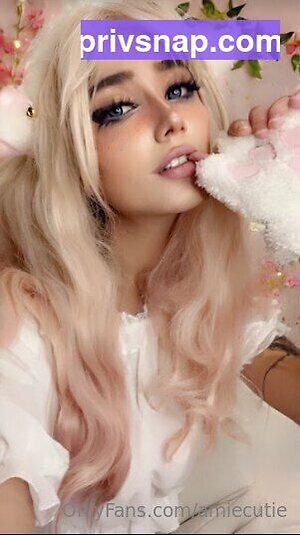 kitsunamie Nude Leaked Photo #27