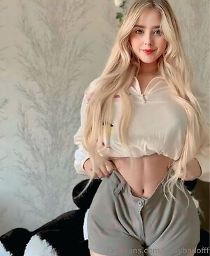 kitttybadofff Nude Leaked Photo #2