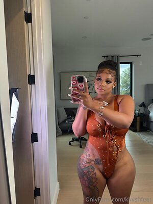 kkvshfeet Nude Leaked Photo #8