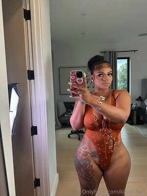 kkvshfeet Nude Leaked Photo #9