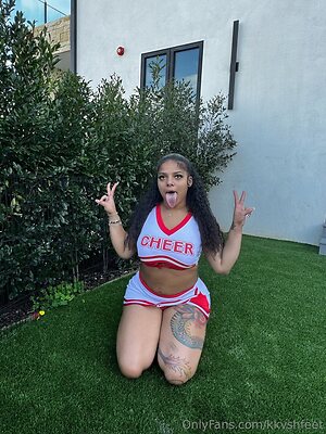 kkvshfeet Nude Leaked Photo #20