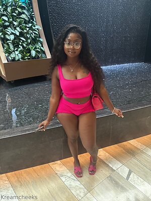 kreamcheekss Nude Leaked Photo #10