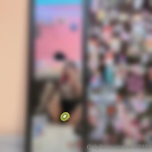 kris737r Nude Leaked Photo #8