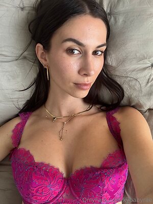 kybabyrae Nude Leaked Photo #11