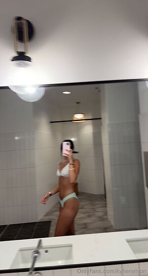 kylienelson Nude Leaked Photo #16