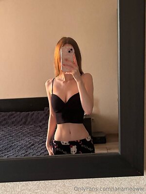 lanameoww Nude Leaked Photo #2