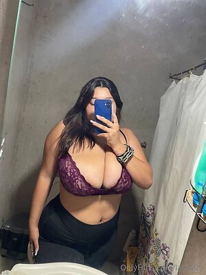 laraa09 Nude Leaked Photo #6