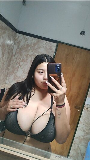 laraa09 Nude Leaked Photo #9