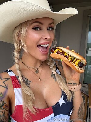 lauralux Nude Leaked Photo #20