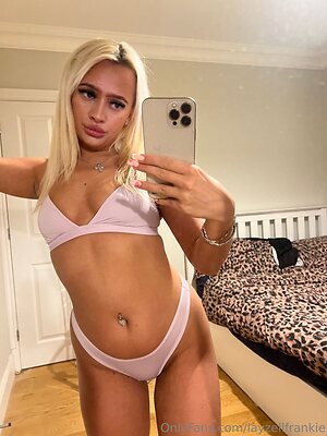 layzellfrankie Nude Leaked Photo #2