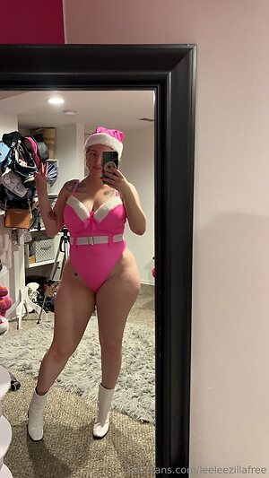 leeleezillafree Nude Leaked Photo #13