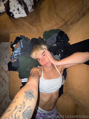 lexiepeterss Nude Leaked Photo #8