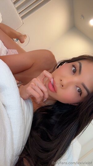 lexivixiof Nude Leaked Photo #17
