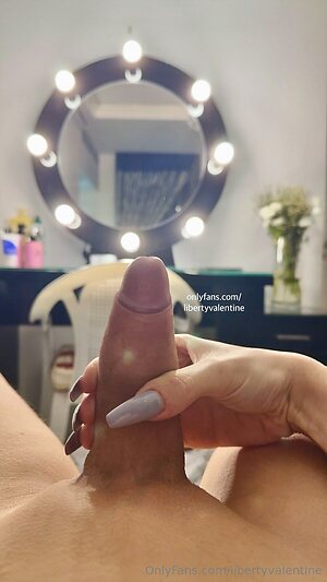 libertyvalentine Nude Leaked Photo #12