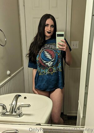 lilgothhunny Nude Leaked Photo #19