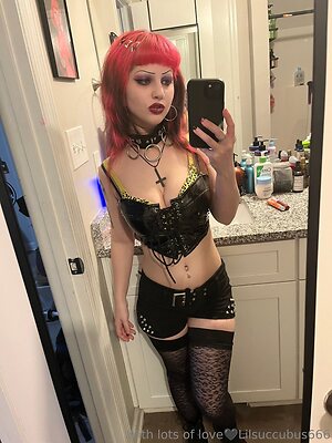 lilsuccubus666 Nude Leaked Photo #2