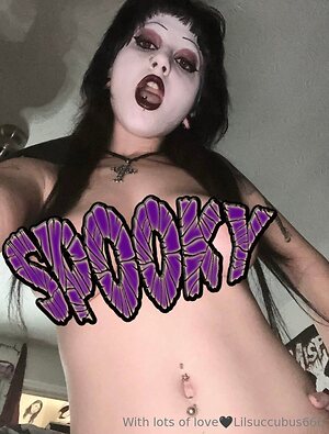 lilsuccubus666 Nude Leaked Photo #11