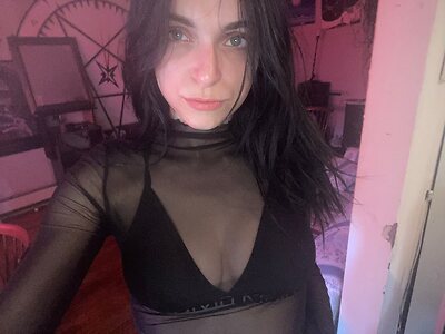 liluzicri Nude Leaked Photo #5