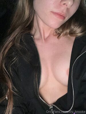 lily brooke Nude Leaked Photo #6