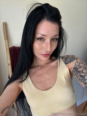 lilydiem Nude Leaked Photo #19