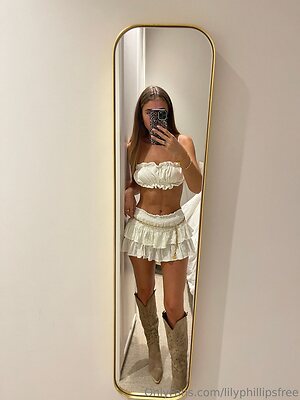 lilyphillipsfree Nude Leaked Photo #15