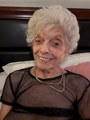 lindahope1939 Nude Leaked Photo #2