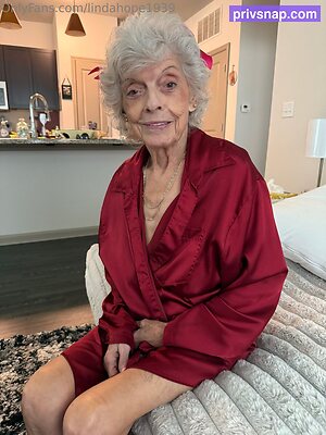 lindahope1939 Nude Leaked Photo #7
