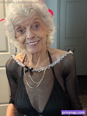 lindahope1939 Nude Leaked Photo #9