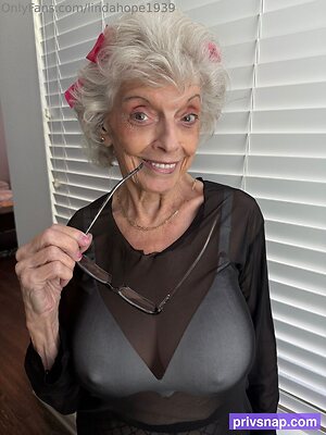 lindahope1939 Nude Leaked Photo #18