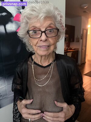 lindahope1939 Nude Leaked Photo #21