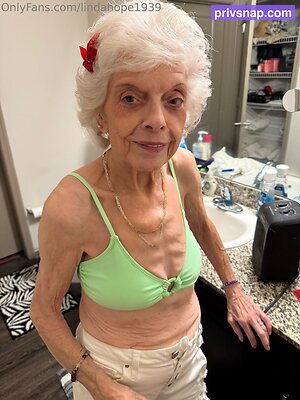 lindahope1939 Nude Leaked Photo #36