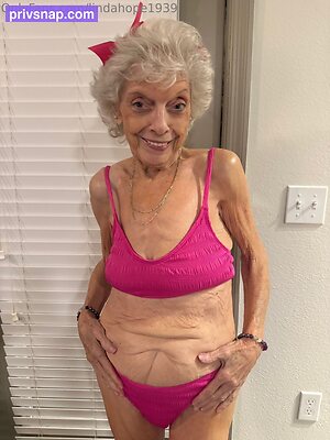 lindahope1939 Nude Leaked Photo #40