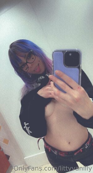 littyvanilly Nude Leaked Photo #8