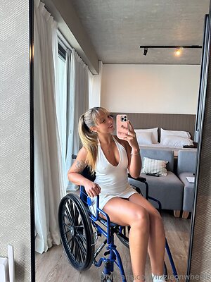 lizzieonwheels Nude Leaked Photo #8