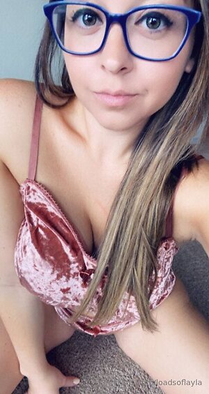 loadsoflayla Nude Leaked Photo #13