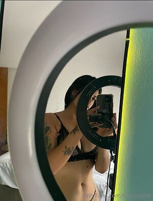 lolamillere Nude Leaked Photo #17