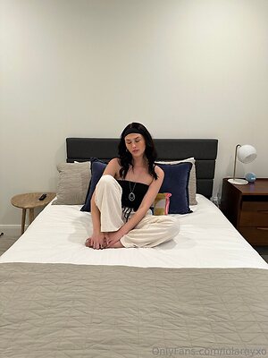lolareyxo Nude Leaked Photo #5