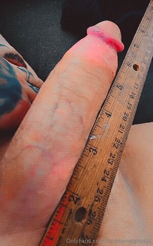 lonesomeghosts Nude Leaked Photo #5