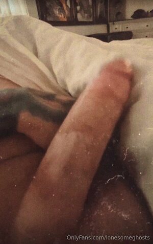 lonesomeghosts Nude Leaked Photo #7